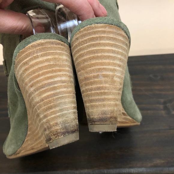 Diva True In Vited Olive Suede Buckle Wedges - Picture 4 of 7